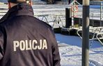 Policjanci ostrzegają przed wchodzeniem na zamarznięte akweny