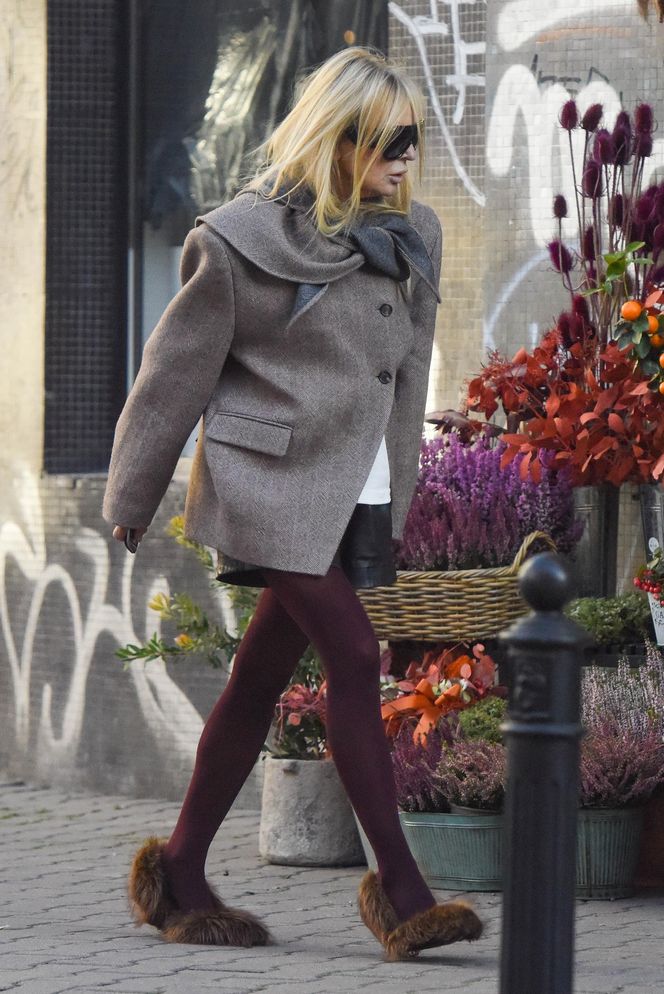 Monika Olejnik w butach wiewiórkach