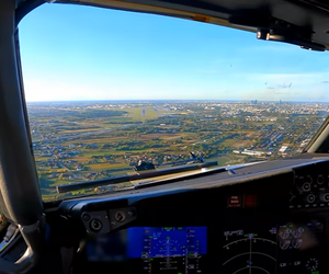 Tak wygląda lądowanie z perspektywy pilota! Zobacz niesamowite wideo z kokpitu 