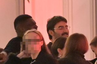 Niezła bibka Afryka Express. Obejrzeli razem odcinek, a potem poszli w tango. Iwan wyszedł ostatni