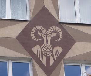 Sgraffito w Białymstoku. Zabytkowe pra-murale rodem z PRL-u