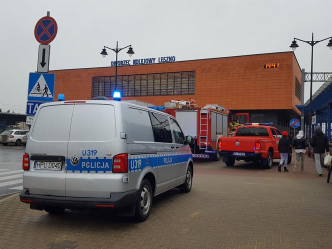 Poważny wypadek na dworcu w Lesznie. Pociąg potrącił mężczyznę