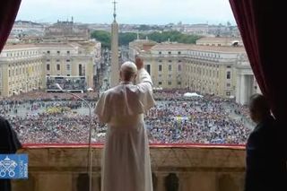 Leon XIV podczas modlitwy Regina Caeli zaapelował o modlitwę o powołania i odwagę dla młodych ludzi