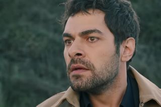 Wichrowe wzgórze. Fikret okłamuje Songul. Zeynep nie żyje?!