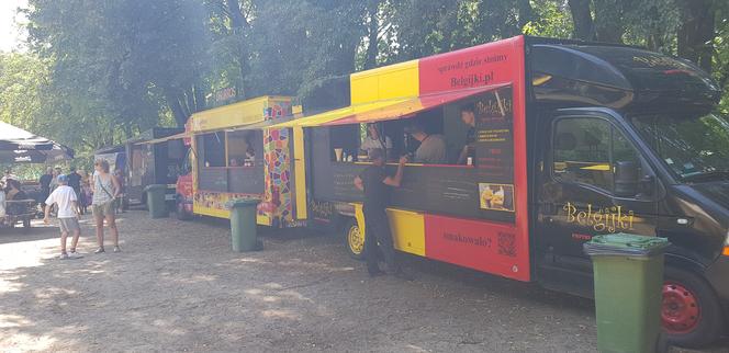 Trwa Festiwal Smaków Food Trucków w Olsztynie. Co dobrego można zjeść? [ZDJĘCIA]