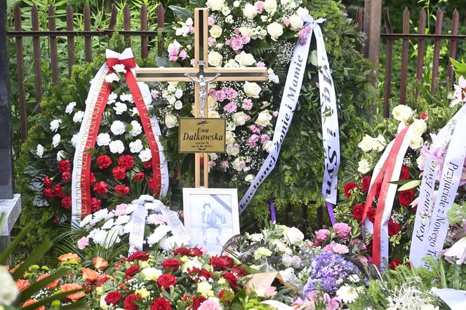 Pogrzeb Ewy Dałkowskiej. Pożegnali ją Macierewicz i Gliński 