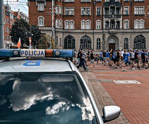 Kibice protestowali przeciwko imigrantom w centrum Katowic