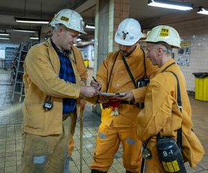 Lukas Podolski odwiedził kopalnię Bielszowice. Piłkarz zjechał 700 metrów pod ziemię