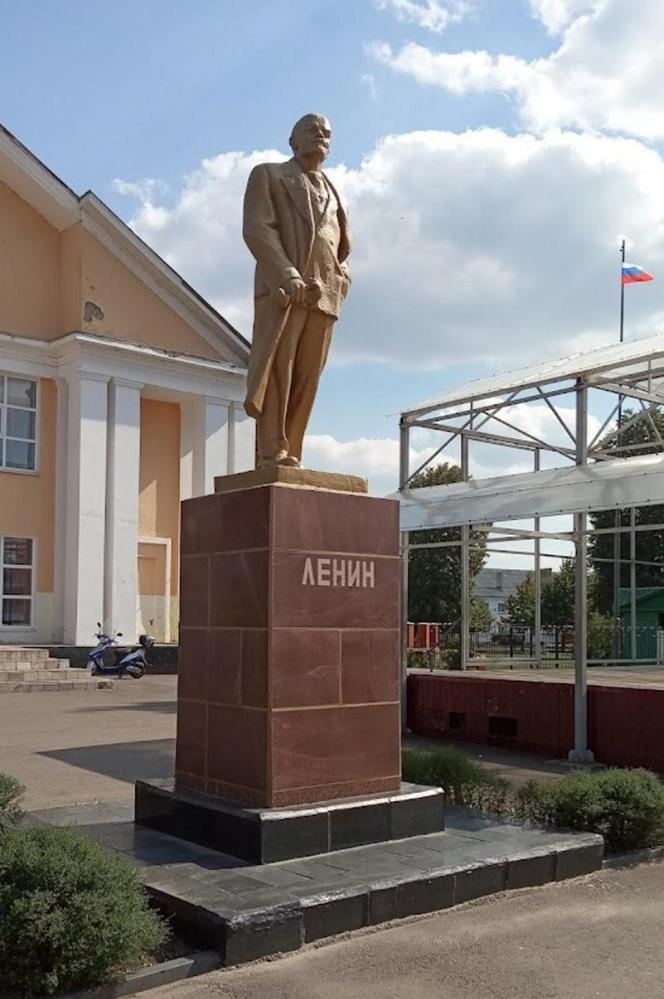 Siły ukraińskie zburzyły pomnik Lenina w Rosji miejscowości Sudża 