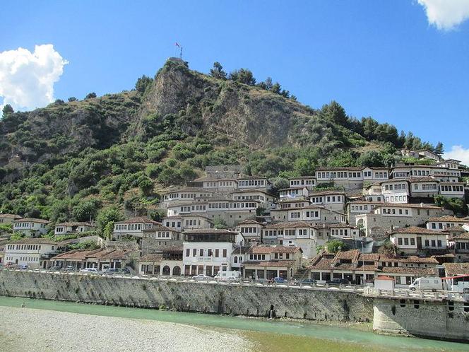 Berat. Miasto tysiąca okien z listy UNESCO, które trzeba zobaczyć