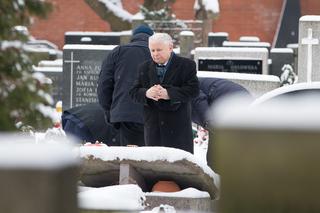 PiS modlił się przy grobie prezydenta 