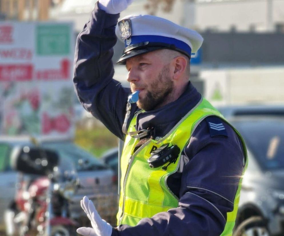 Czy wiesz jak się zachować, gdy policjant kieruje ruchem?