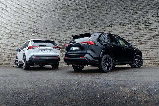 Suzuki Across Plug-in Hybrid i-AWD e-CVT Elegance & Toyota RAV4 Hybrid i-AWD e-CVT Black Edition by JBL