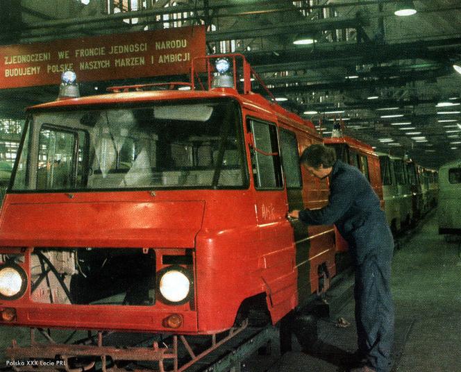 Jak wyglądała praca w czasach PRL? Zobaczcie te zdjęcia z lubelskich fabryk