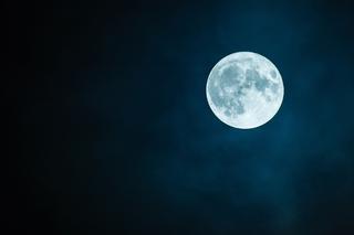 Robaczy Księżyc w marcu 2023 - pełnia na niebie. Kiedy jest i co znaczy?