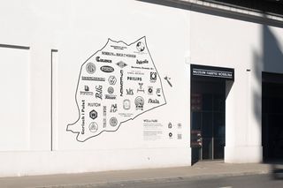 Nowy mural na terenie Fabryki Norblina. Upamiętnia przemysłowe korzenie dzielnicy