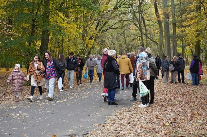 Tłumy na cmentarzu na Miłostowie