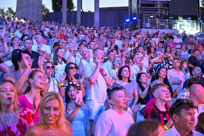 Festiwal Weselnych Przebojów Polsatu. Marcelina Zawadzka jak młoda, Ela Romanowska z wielkim rozcięciem, a Miszczak kwitnie!