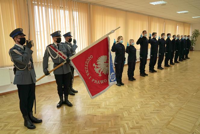 Nowi policjanci w Bydgoszczy i regionie! Ślubowanie złożyło 52 funkcjonariuszy