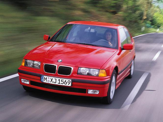 BMW serii 3 Compact E36 / wypadek w Kamieniu Pomorskim