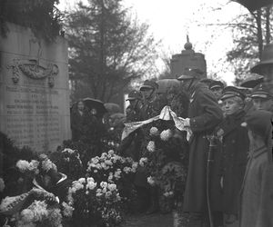 Dzień Wszystkich Świętych w Krakowie w latach 1925-1935