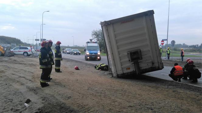 Awaria w rejonie węzła Rybitwy. Zobacz zdjęcia z miejsca zdarzenia [GALERIA]