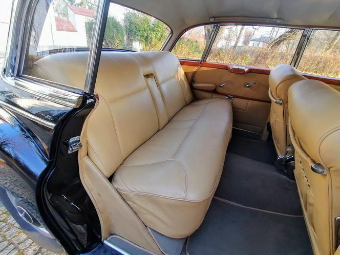 Rządowy Mercedes-Benz 300d Adenauer na sprzedaż