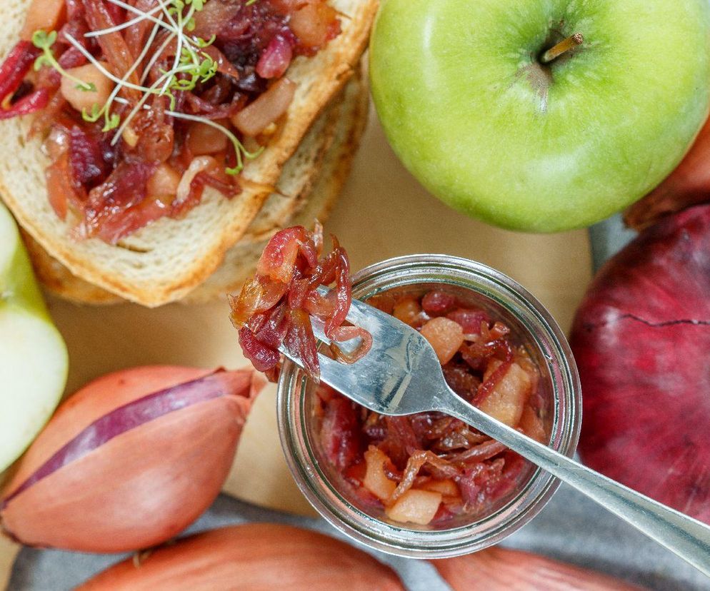 chutney jabłkowo-cebulowy