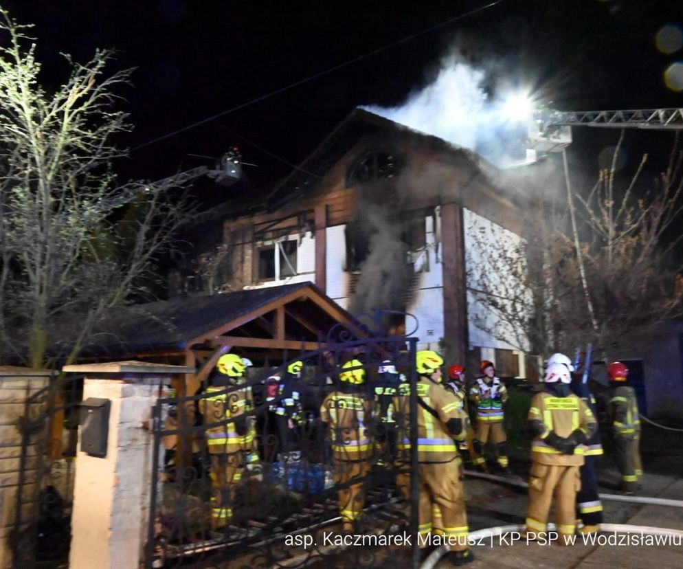 Burmistrz Pszowa ogłosił jednodniową żałobę po tragicznym pożarze. To największa tragedia, jaka zdarzyła się w mieście