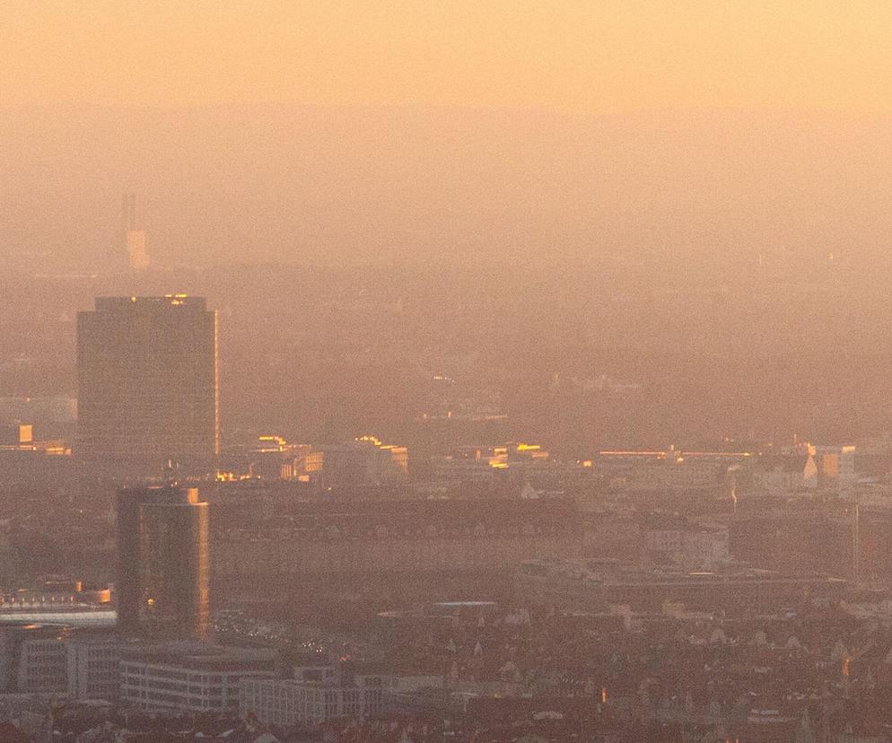Krytyczna jakość powietrza we Wrocławiu. Lepiej nie wychodzić z domu 
