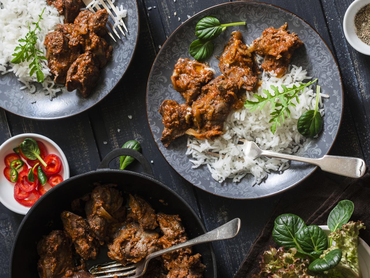 Wątróbka drobiowa w sosie piri-piri (peri-peri): łatwy przepis na tani i pyszny obiad