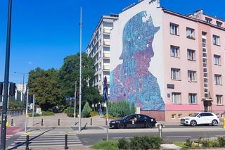 Policja odmówiła pomocy ofierze molestowania? Nocny horror w Warszawie. Młoda dziewczyna zaatakowana na ulicy