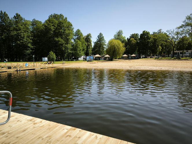Plaża w Osiecznej przed sezonem letnim 