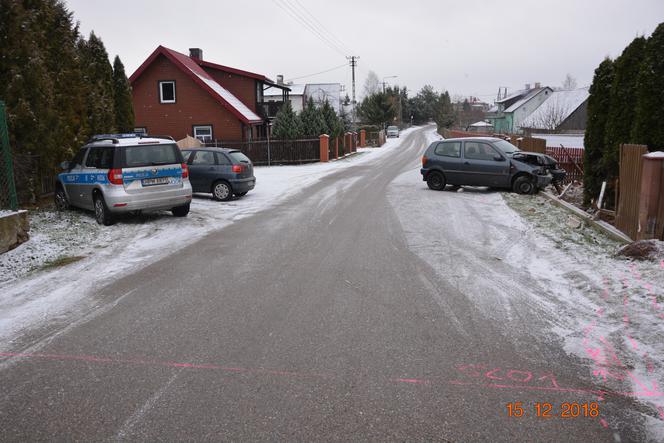 Mała Huta. Pijany 26-latek wjechał w ogrodzenie