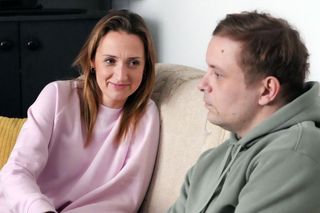 Barwy szczęścia odc. 3035. Asia (Anna Gzyra), Hubert (Marek Molak)