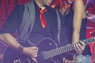 Zmiany w Must Be the Music