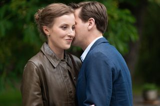 M jak miłość odc. 1894. Natalka (Dominika Suchecka), Adam Karski (Patryk Szwichtenberg)