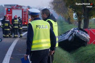 Ochaby: Przerażający wypadek, nie żyje 37-latka. Dwójka dzieci, z którymi podróżowała trafiły do szpitala [ZDJĘCIA]