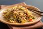 Ryż zasmażany z mielonym mięsem i jajkiem - szybkie i pyszne danie obiadowe