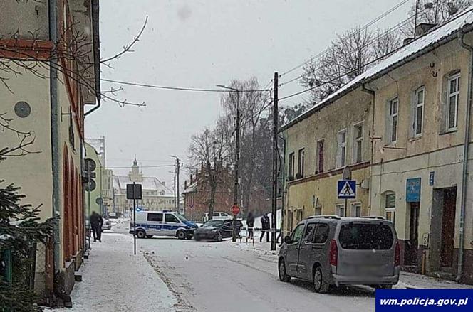 Strzelanina w Olsztynku. Złodzieje próbowali potrącić policjanta! 