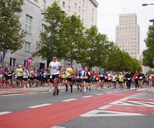 Uczestnicy Maratonu Warszawskiego 2025