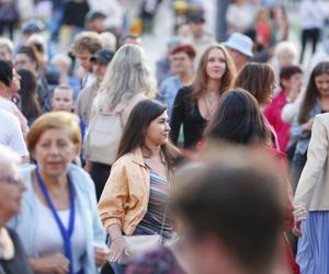 Potańcówka w centrum Katowic. Wyspiański znów porwał tłumy do szalonej zabawy