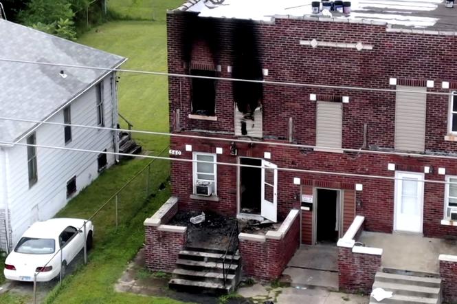 Pięcioro dzieci spłonęło w pożarze domu! Matka próbowała skoczyć w ogień