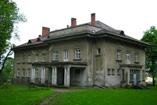 Chłopice - w tej wsi na Podkarpaciu odnaleziono wyroby ceramiki...sznurowej. Sięgają one epoki kamienia