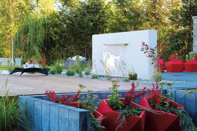 Nowoczesna kaskada ogrodowa – pokazujemy jak ją zbudować krok po kroku