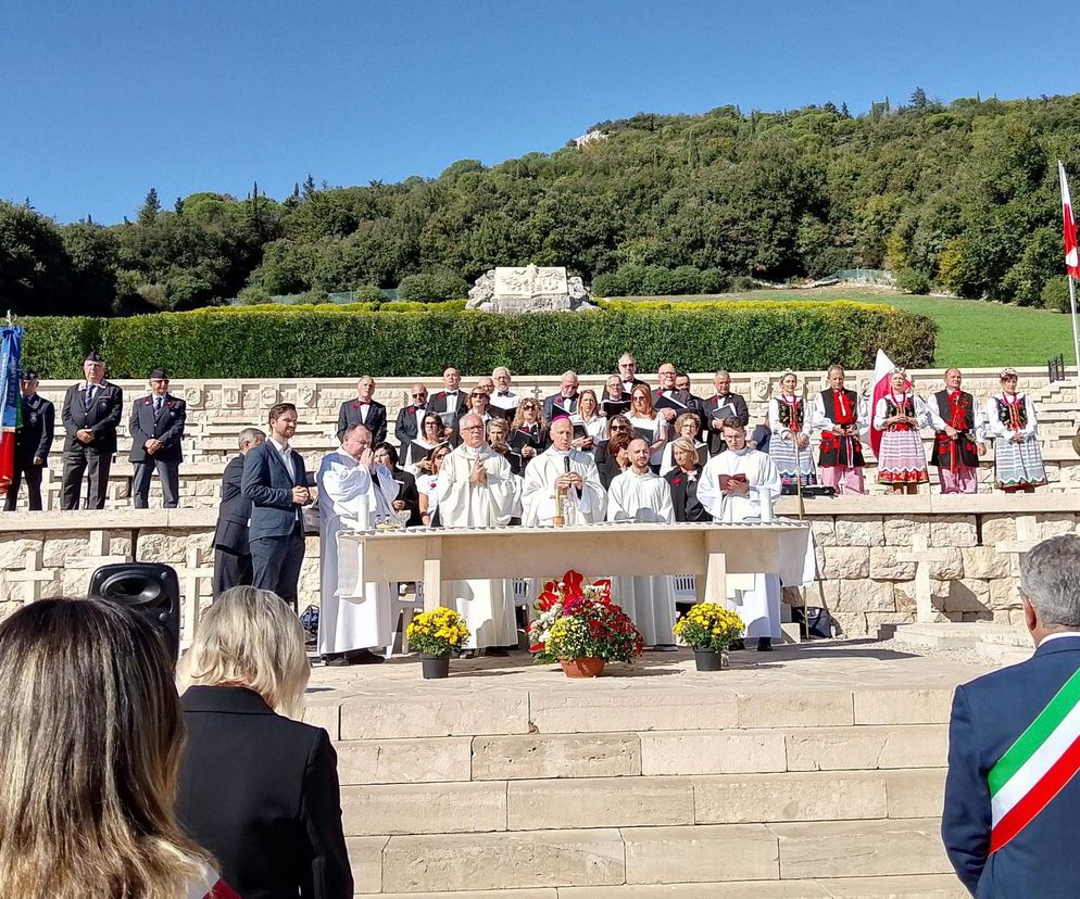 We Włoszech msza na Monte Cassino. Oddano hołd bohaterom