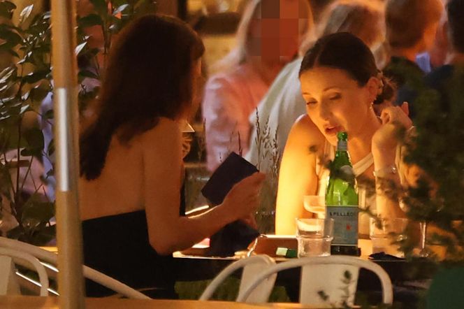 Marina Łuczenko-Szczęsna i Natalia Szroeder imprezują