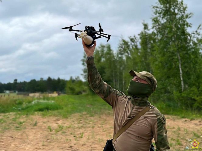 Białoruś zbroi Afrykę? Mińsk dostarcza broń i szkoli operatorów dronów