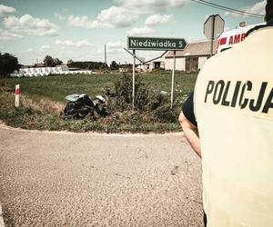 Tragiczny wypadek w Kosutach. Auto uderzyło w betonowy przepust