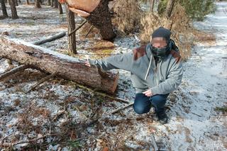 Drzewo zabiło Zygmunta, gdy testował piłę. Widziałem błysk w jego oku, gdy ją sobie kupił